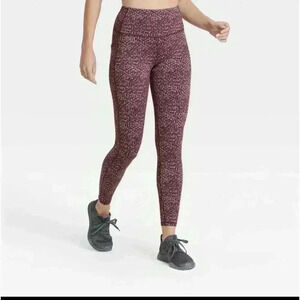 High-Waisted Mulberry Leopard Jacquard Leggings All in Motion Sz S‎ EUC